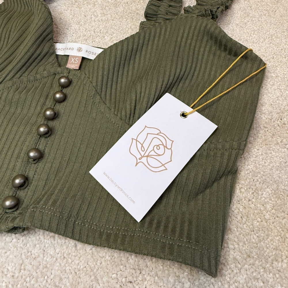 NWT Backyard Roses Green Ribbed Crop Top with Buttons and Ruffle Straps Size XS - Picture 3 of 6